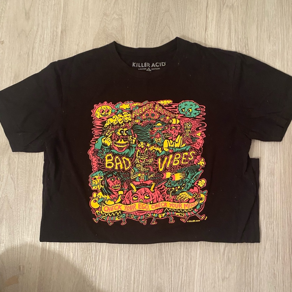 Graphic Tee 🖤😝